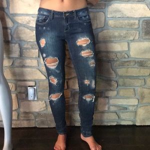 Ripped skinny jeans